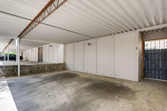 330 Winding River Drive Unit F, Sandy Springs, Georgia 30350, 3 Bedrooms Bedrooms, ,2 BathroomsBathrooms,Residential,Sold,330 Winding River Drive Unit F,6606467