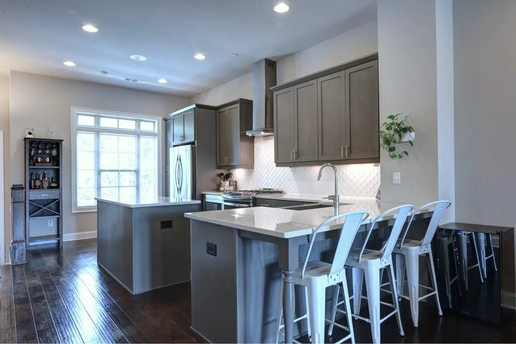 4755 Roswell Road, Atlanta, Georgia 30342, 2 Bedrooms Bedrooms, ,2 BathroomsBathrooms,Residential,Sold,4755 Roswell Road,6761115