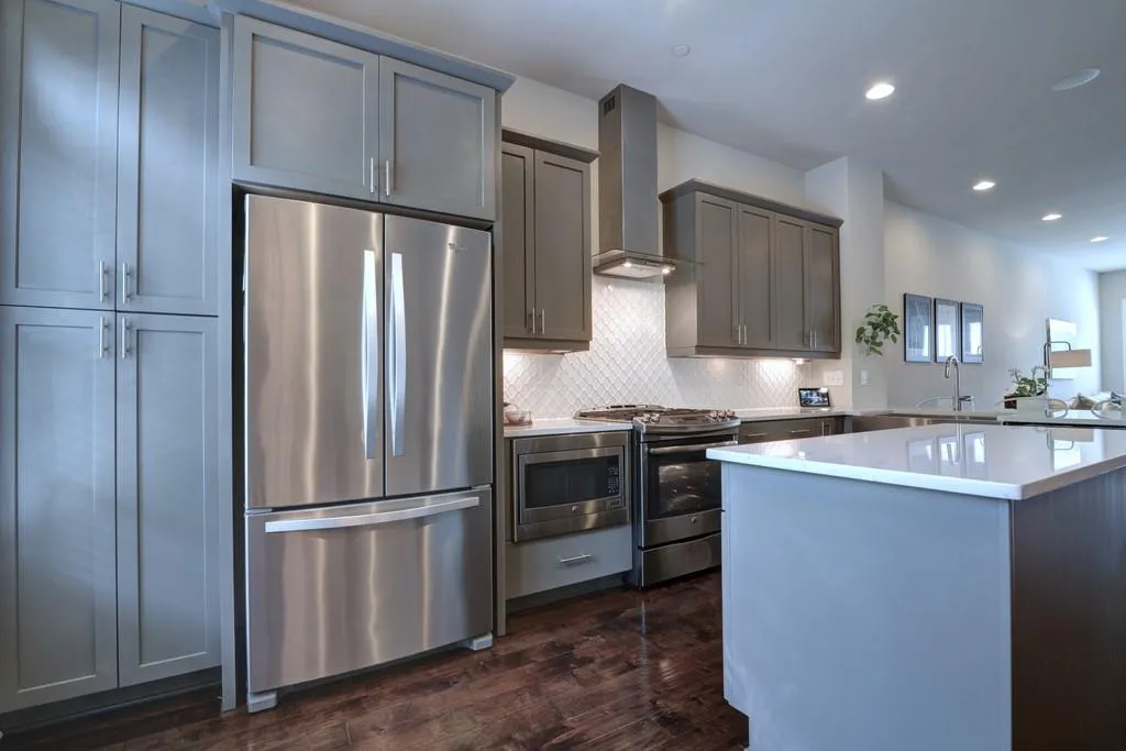4755 Roswell Road, Atlanta, Georgia 30342, 2 Bedrooms Bedrooms, ,2 BathroomsBathrooms,Residential,Sold,4755 Roswell Road,6761115