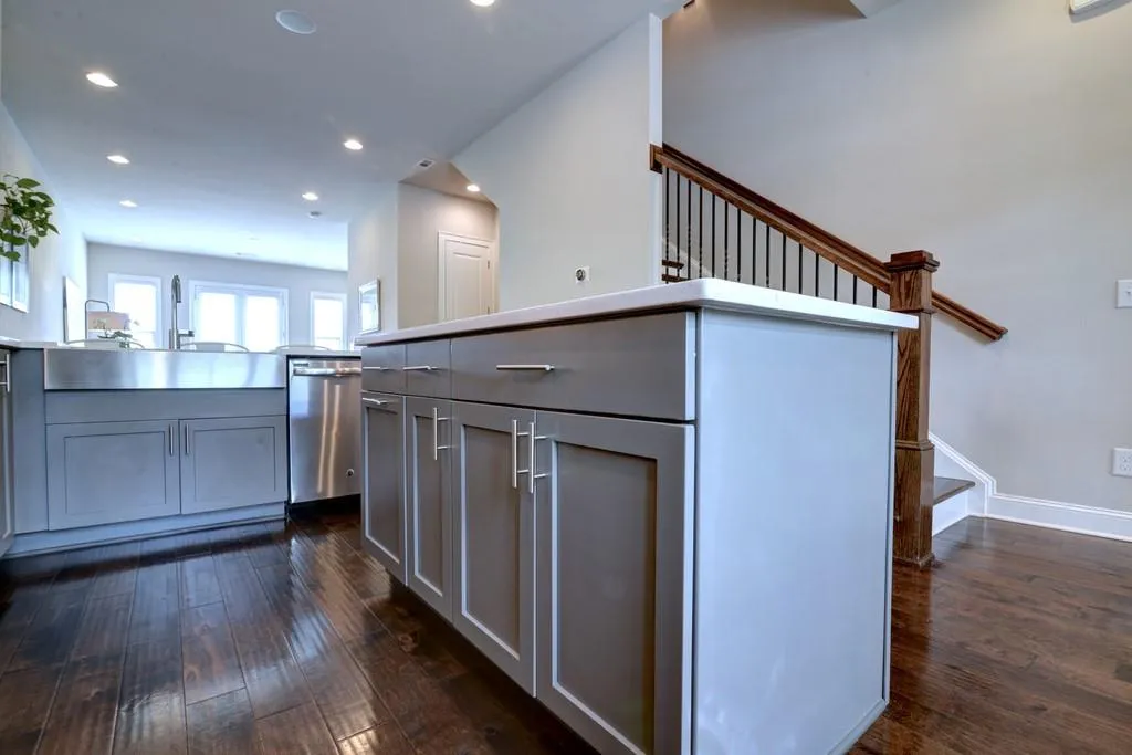 4755 Roswell Road, Atlanta, Georgia 30342, 2 Bedrooms Bedrooms, ,2 BathroomsBathrooms,Residential,Sold,4755 Roswell Road,6761115
