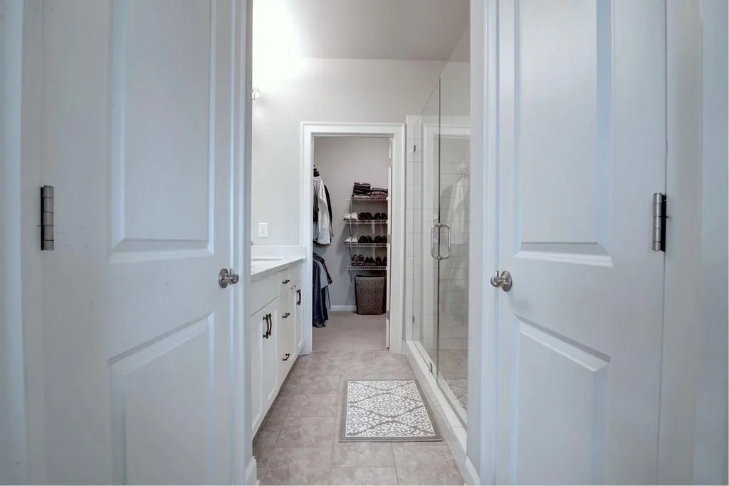 4755 Roswell Road, Atlanta, Georgia 30342, 2 Bedrooms Bedrooms, ,2 BathroomsBathrooms,Residential,Sold,4755 Roswell Road,6761115