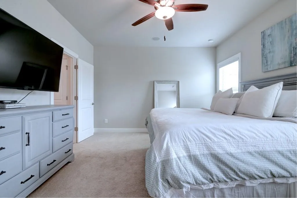 4755 Roswell Road, Atlanta, Georgia 30342, 2 Bedrooms Bedrooms, ,2 BathroomsBathrooms,Residential,Sold,4755 Roswell Road,6761115