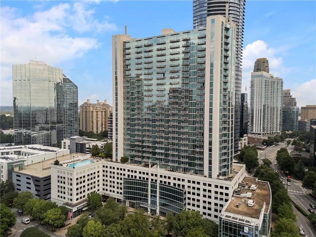 3324 Peachtree Road Ne Unit 2804, Atlanta, Georgia 30326, 1 Bedroom Bedrooms, ,1 BathroomBathrooms,Residential,For Sale,3324 Peachtree Road Ne Unit 2804,7730295