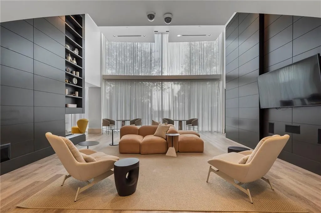 3324 Peachtree Road Ne Unit 2804, Atlanta, Georgia 30326, 1 Bedroom Bedrooms, ,1 BathroomBathrooms,Residential,For Sale,3324 Peachtree Road Ne Unit 2804,7730295