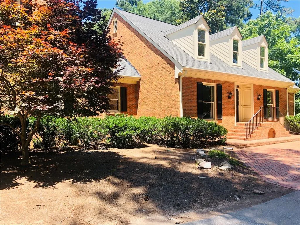 520 Valley Hall Drive, Sandy Springs, Georgia 30350, 4 Bedrooms Bedrooms, ,3 BathroomsBathrooms,Residential,Sold,520 Valley Hall Drive,6899817