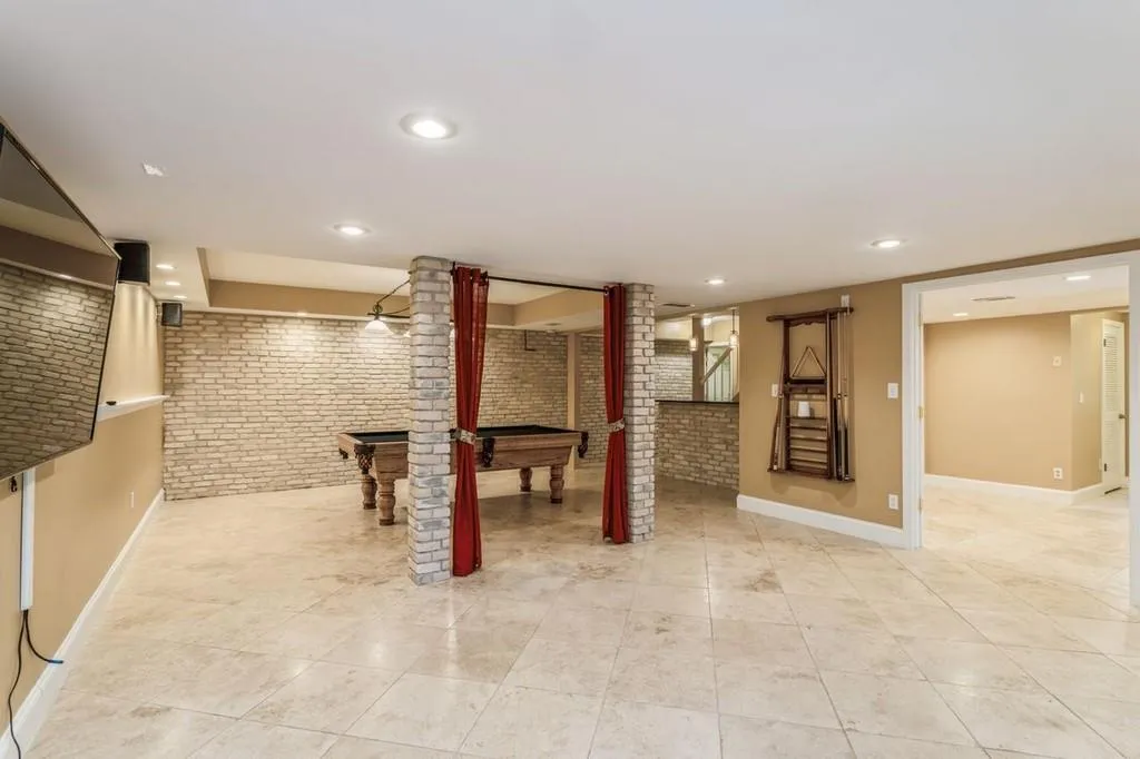 7105 Hunters Branch Drive, Sandy Springs, Georgia 30328, 5 Bedrooms Bedrooms, ,3 BathroomsBathrooms,Residential,Sold,7105 Hunters Branch Drive,6883638