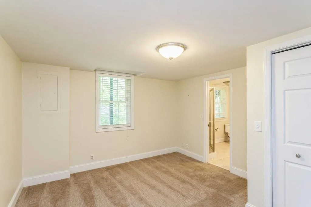 7105 Hunters Branch Drive, Sandy Springs, Georgia 30328, 5 Bedrooms Bedrooms, ,3 BathroomsBathrooms,Residential,Sold,7105 Hunters Branch Drive,6883638