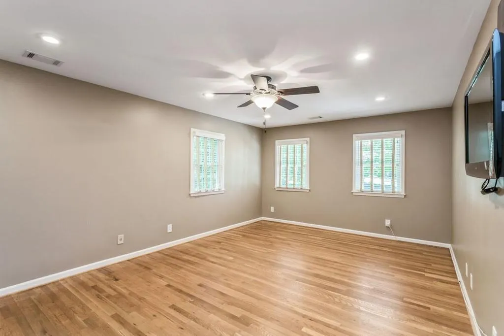 7105 Hunters Branch Drive, Sandy Springs, Georgia 30328, 5 Bedrooms Bedrooms, ,3 BathroomsBathrooms,Residential,Sold,7105 Hunters Branch Drive,6883638