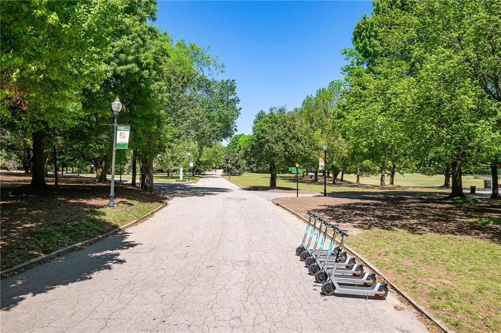 77 Peachtree Place Ne Unit 107, Atlanta, Georgia 30309, 2 Bedrooms Bedrooms, 0 ,2 BathroomsBathrooms,Residential,For Sale,77 Peachtree Place Ne Unit 107,7801708