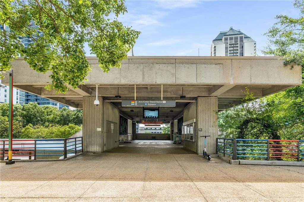 77 Peachtree Place Ne Unit 107, Atlanta, Georgia 30309, 2 Bedrooms Bedrooms, 0 ,2 BathroomsBathrooms,Residential,For Sale,77 Peachtree Place Ne Unit 107,7801708