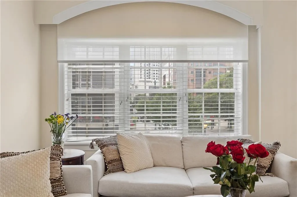 77 Peachtree Place Ne Unit 107, Atlanta, Georgia 30309, 2 Bedrooms Bedrooms, 0 ,2 BathroomsBathrooms,Residential,For Sale,77 Peachtree Place Ne Unit 107,7801708