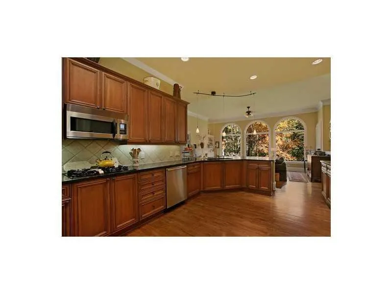 770 Lake Summit Drive Ne, Atlanta, Georgia 30342, 5 Bedrooms Bedrooms, ,5 BathroomsBathrooms,Residential,Sold,770 Lake Summit Drive Ne,5379827