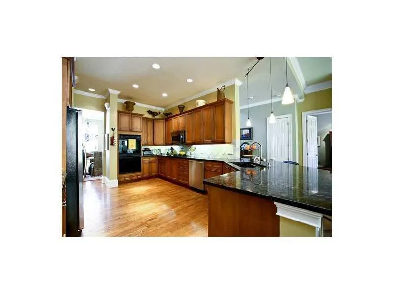770 Lake Summit Drive Ne, Atlanta, Georgia 30342, 5 Bedrooms Bedrooms, ,5 BathroomsBathrooms,Residential,Sold,770 Lake Summit Drive Ne,5379827