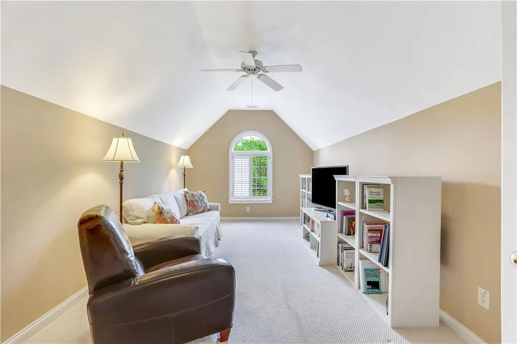 Bonus or 4th bedroom