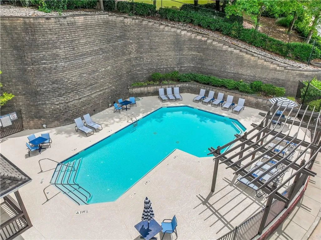 Community pool