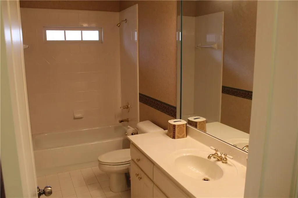 205 Aerie Court, Atlanta, Georgia 30350, 6 Bedrooms Bedrooms, ,5 BathroomsBathrooms,Residential,Sold,205 Aerie Court,5649781