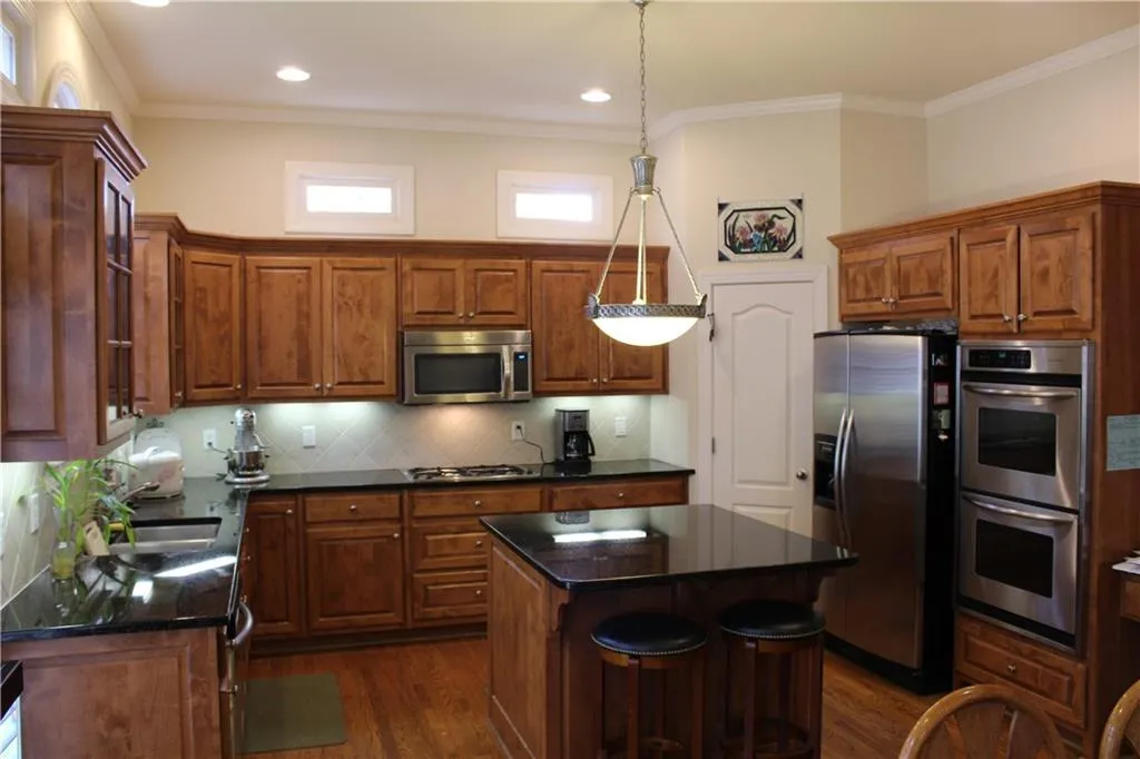 205 Aerie Court, Atlanta, Georgia 30350, 6 Bedrooms Bedrooms, ,5 BathroomsBathrooms,Residential,Sold,205 Aerie Court,5649781