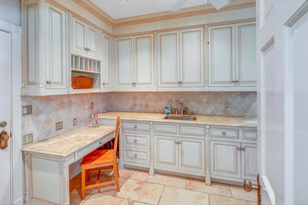 1756 Brandon Hall Drive, Sandy Springs, Georgia 30350, 6 Bedrooms Bedrooms, ,5 BathroomsBathrooms,Residential,Sold,1756 Brandon Hall Drive,5624723