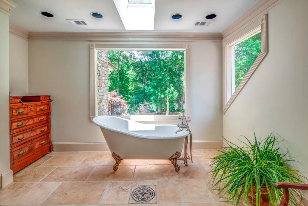 1756 Brandon Hall Drive, Sandy Springs, Georgia 30350, 6 Bedrooms Bedrooms, ,5 BathroomsBathrooms,Residential,Sold,1756 Brandon Hall Drive,5624723