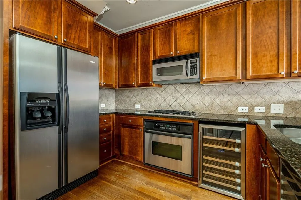 331 Le Gran Bend, Sandy Springs, Georgia 30328, 2 Bedrooms Bedrooms, ,2 BathroomsBathrooms,Residential,Sold,331 Le Gran Bend,6901358