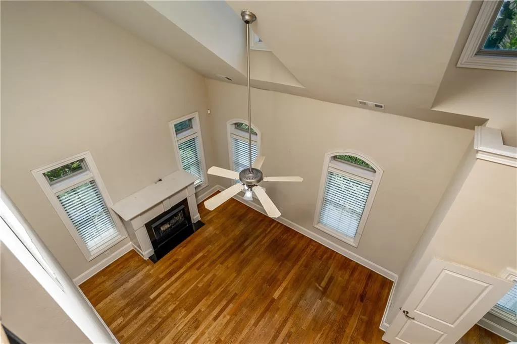 331 Le Gran Bend, Sandy Springs, Georgia 30328, 2 Bedrooms Bedrooms, ,2 BathroomsBathrooms,Residential,Sold,331 Le Gran Bend,6901358