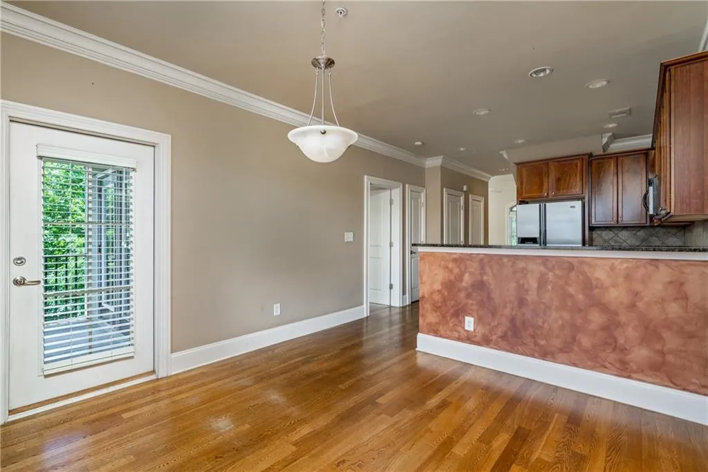 331 Le Gran Bend, Sandy Springs, Georgia 30328, 2 Bedrooms Bedrooms, ,2 BathroomsBathrooms,Residential,Sold,331 Le Gran Bend,6901358