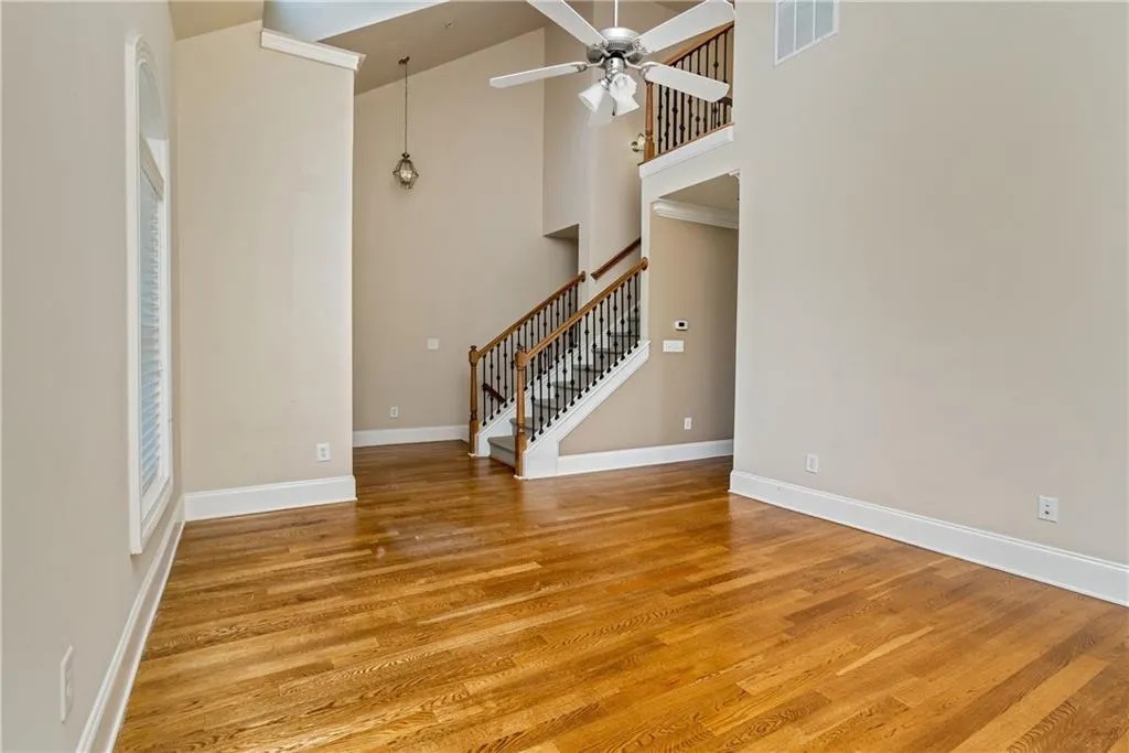 331 Le Gran Bend, Sandy Springs, Georgia 30328, 2 Bedrooms Bedrooms, ,2 BathroomsBathrooms,Residential,Sold,331 Le Gran Bend,6901358
