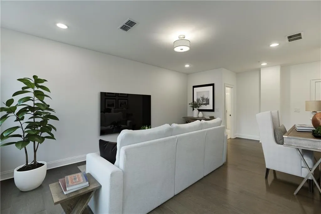 6719 Prelude Drive Unit 195, Sandy Springs, Georgia 30328, 3 Bedrooms Bedrooms, ,4 BathroomsBathrooms,Residential,Sold,6719 Prelude Drive Unit 195,7091384