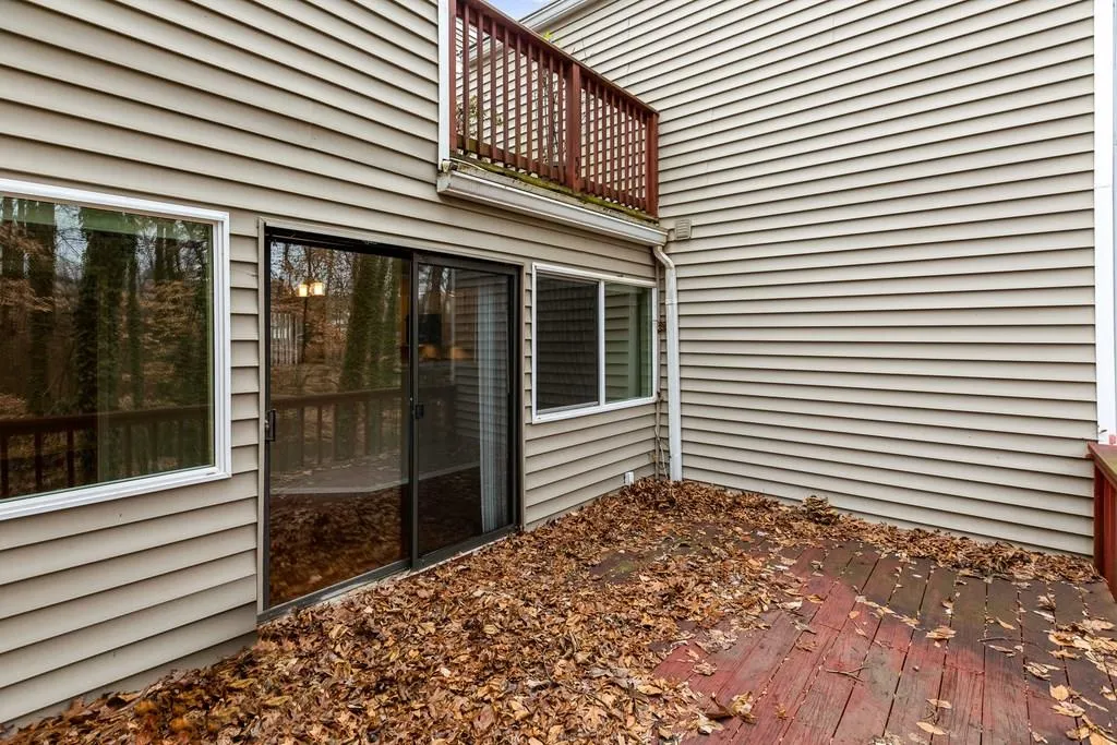 56 Dunwoody Springs Drive, Atlanta, Georgia 30328, 2 Bedrooms Bedrooms, ,2 BathroomsBathrooms,Residential,Sold,56 Dunwoody Springs Drive,6117512