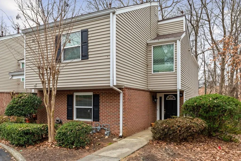 56 Dunwoody Springs Drive, Atlanta, Georgia 30328, 2 Bedrooms Bedrooms, ,2 BathroomsBathrooms,Residential,Sold,56 Dunwoody Springs Drive,6117512