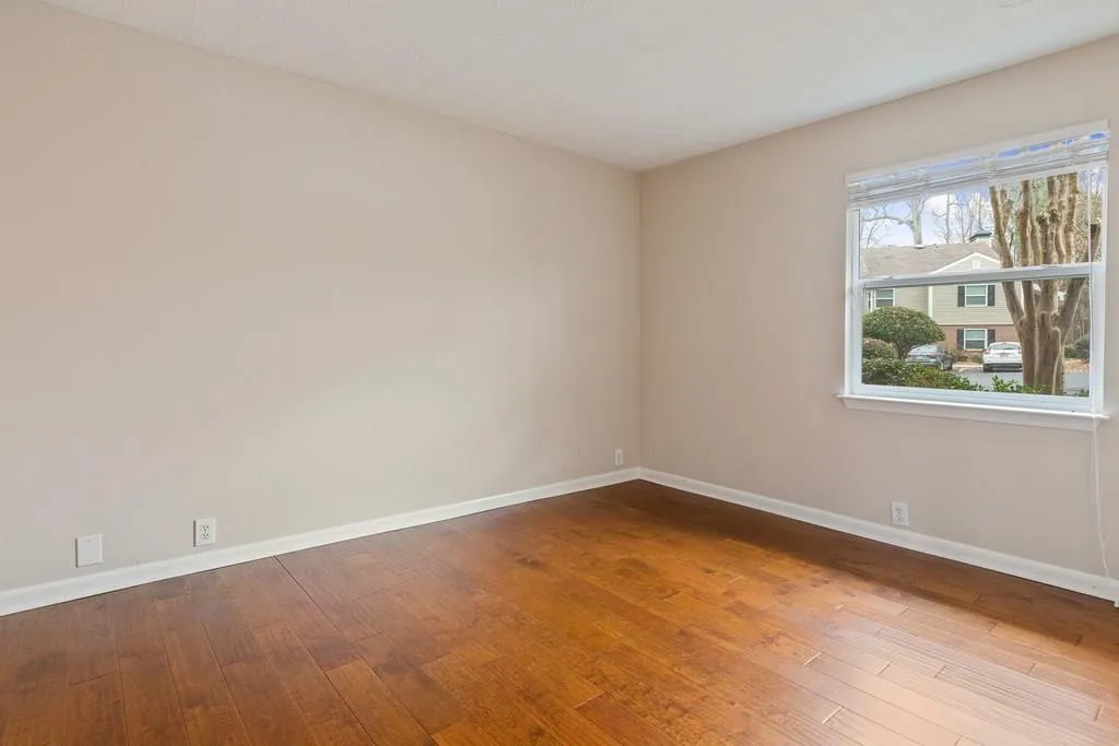 56 Dunwoody Springs Drive, Atlanta, Georgia 30328, 2 Bedrooms Bedrooms, ,2 BathroomsBathrooms,Residential,Sold,56 Dunwoody Springs Drive,6117512