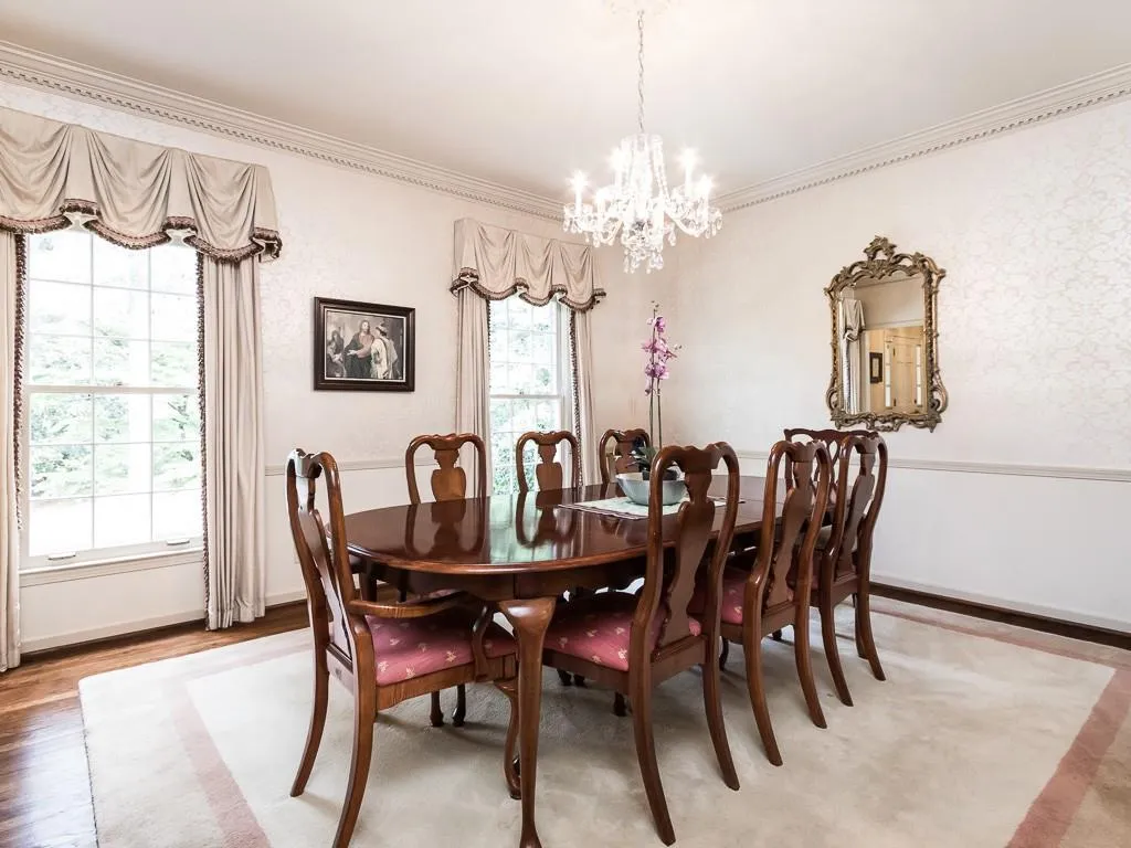 6115 Weatherly Drive, Atlanta, Georgia 30328, 4 Bedrooms Bedrooms, ,3 BathroomsBathrooms,Residential,Sold,6115 Weatherly Drive,5710773