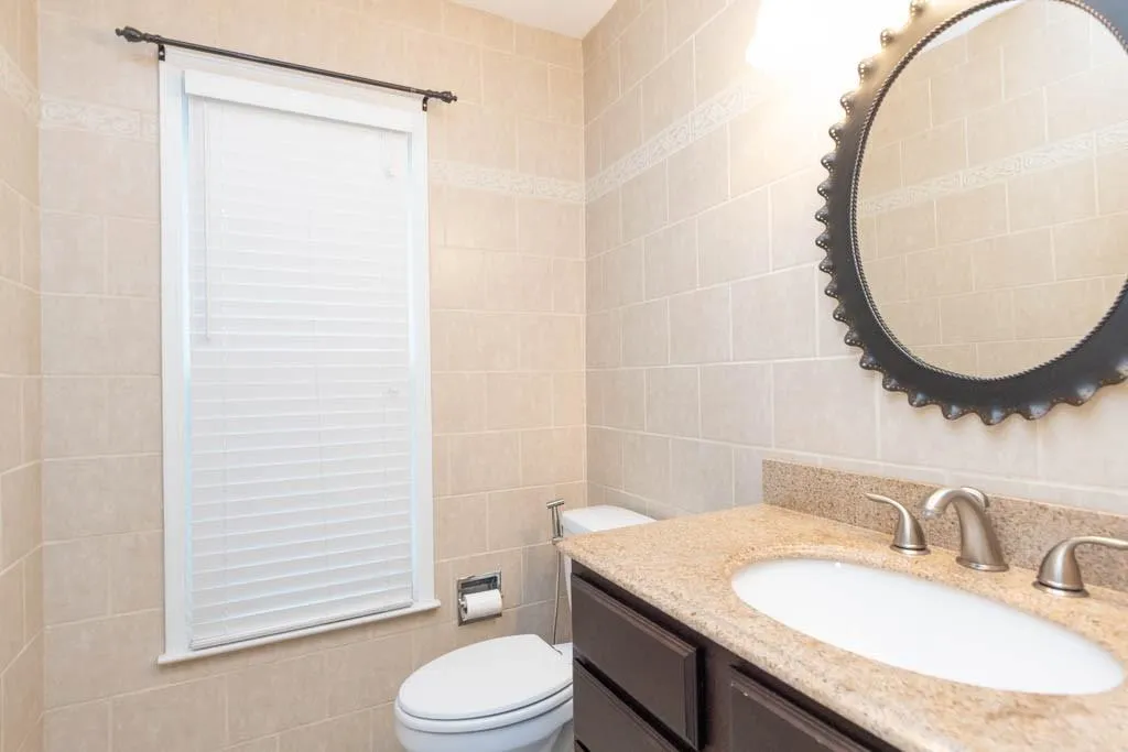 219 Peachtree Hollow Court, Sandy Springs, Georgia 30328, 2 Bedrooms Bedrooms, ,2 BathroomsBathrooms,Residential,Sold,219 Peachtree Hollow Court,7200282