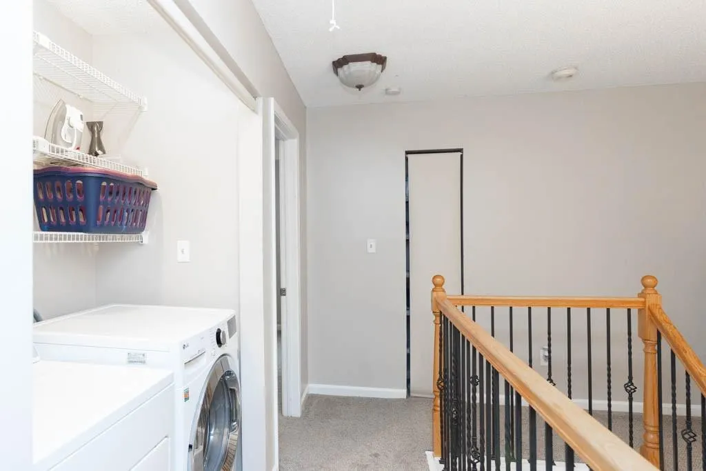 219 Peachtree Hollow Court, Sandy Springs, Georgia 30328, 2 Bedrooms Bedrooms, ,2 BathroomsBathrooms,Residential,Sold,219 Peachtree Hollow Court,7200282