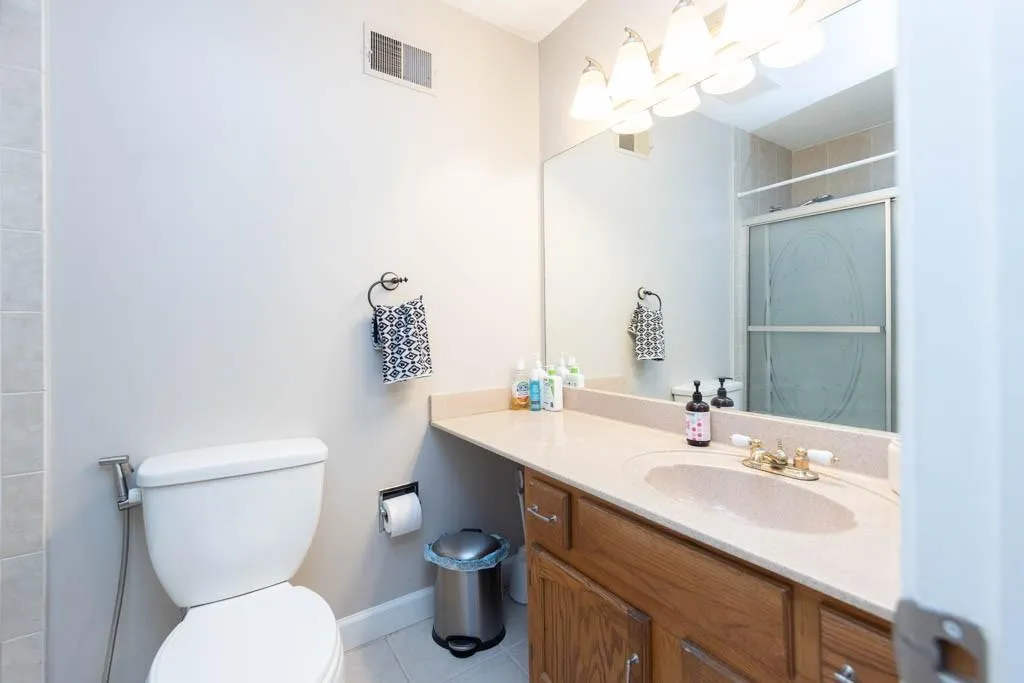 219 Peachtree Hollow Court, Sandy Springs, Georgia 30328, 2 Bedrooms Bedrooms, ,2 BathroomsBathrooms,Residential,Sold,219 Peachtree Hollow Court,7200282