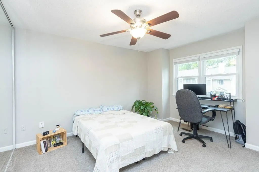 219 Peachtree Hollow Court, Sandy Springs, Georgia 30328, 2 Bedrooms Bedrooms, ,2 BathroomsBathrooms,Residential,Sold,219 Peachtree Hollow Court,7200282