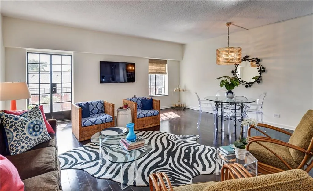 3648 Peachtree Road Ne Unit 3j, Atlanta, Georgia 30319, 3 Bedrooms Bedrooms, ,3 BathroomsBathrooms,Residential,Sold,3648 Peachtree Road Ne Unit 3j,6087837