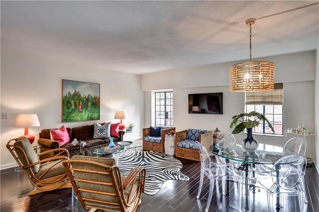 3648 Peachtree Road Ne Unit 3j, Atlanta, Georgia 30319, 3 Bedrooms Bedrooms, ,3 BathroomsBathrooms,Residential,Sold,3648 Peachtree Road Ne Unit 3j,6087837