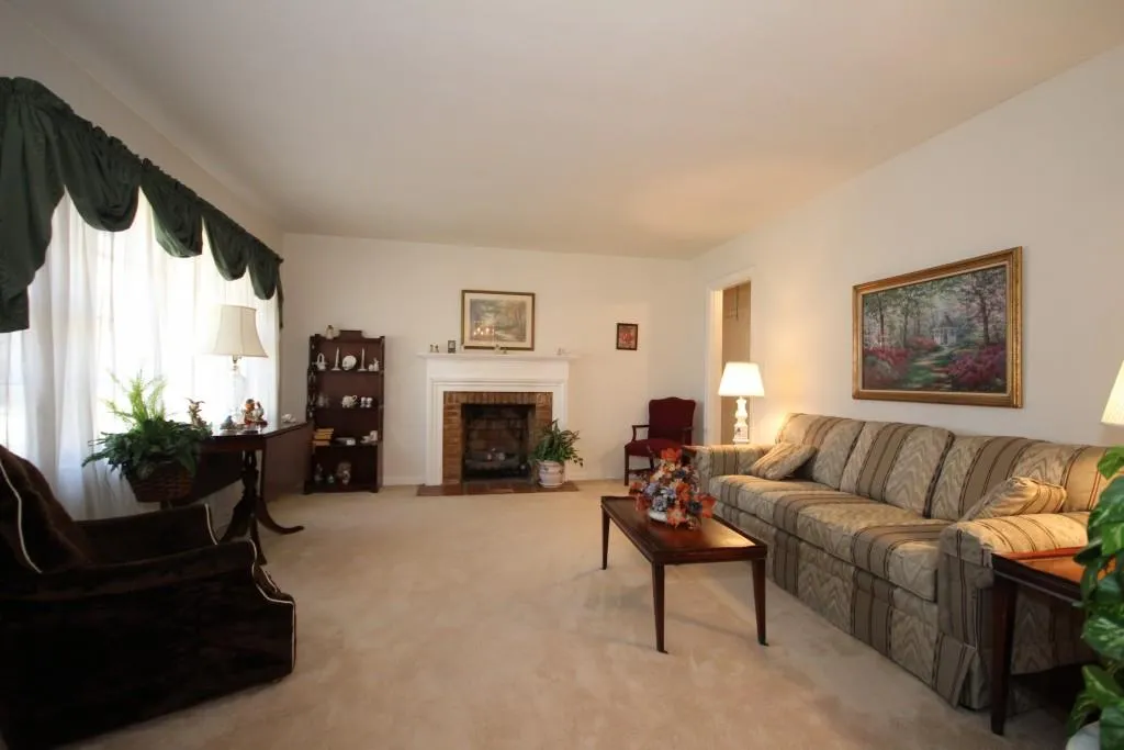 471 Johnson Ferry Road Ne, Sandy Springs, Georgia 30328, 3 Bedrooms Bedrooms, ,1 BathroomBathrooms,Residential,Sold,471 Johnson Ferry Road Ne,5663821