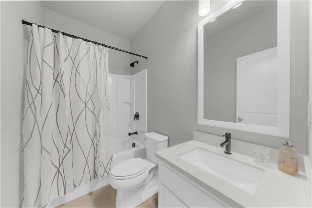 2435 Figaro Drive, Atlanta, Georgia 30339, 3 Bedrooms Bedrooms, ,3 BathroomsBathrooms,Residential,For Sale,2435 Figaro Drive,7672915