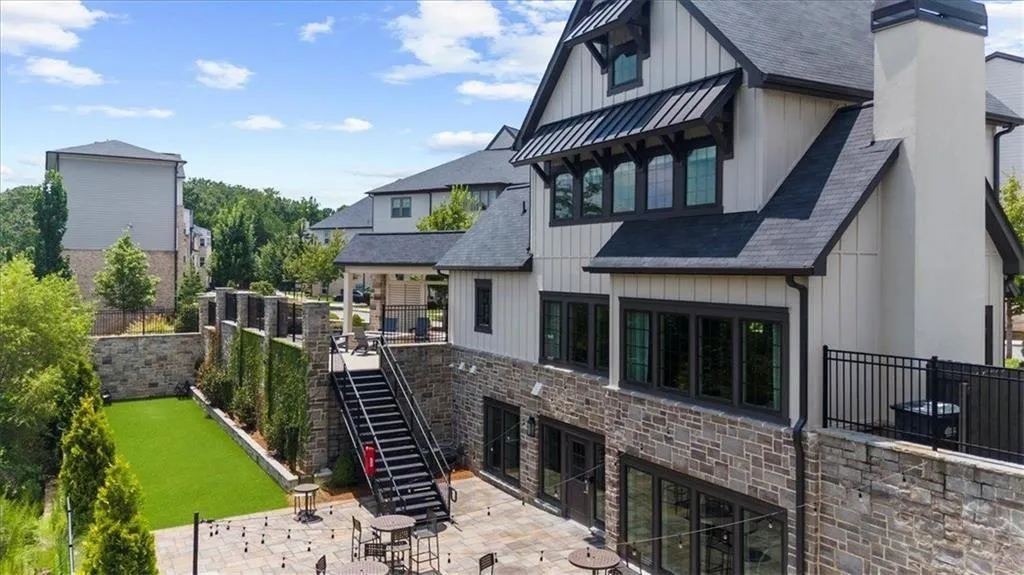 2435 Figaro Drive, Atlanta, Georgia 30339, 3 Bedrooms Bedrooms, ,3 BathroomsBathrooms,Residential,For Sale,2435 Figaro Drive,7672915