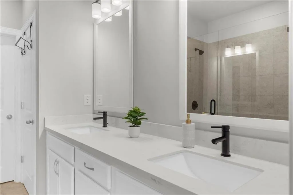 2435 Figaro Drive, Atlanta, Georgia 30339, 3 Bedrooms Bedrooms, ,3 BathroomsBathrooms,Residential,For Sale,2435 Figaro Drive,7672915