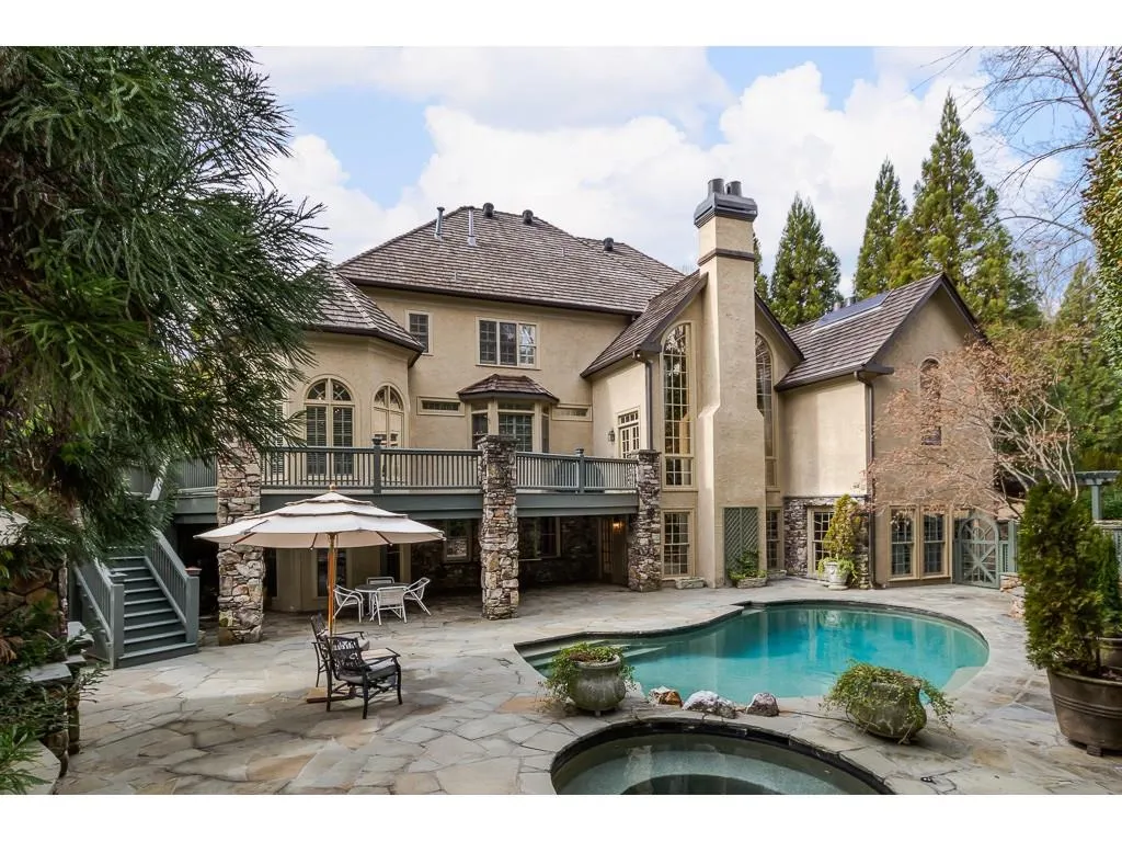 40 Old Stratton Chase, Atlanta, Georgia 30328, 5 Bedrooms Bedrooms, ,5 BathroomsBathrooms,Residential,Sold,40 Old Stratton Chase,6129333
