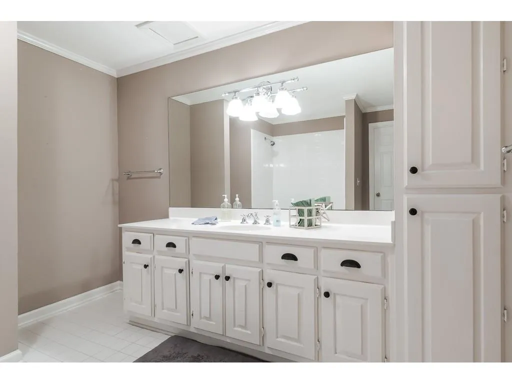 40 Old Stratton Chase, Atlanta, Georgia 30328, 5 Bedrooms Bedrooms, ,5 BathroomsBathrooms,Residential,Sold,40 Old Stratton Chase,6129333