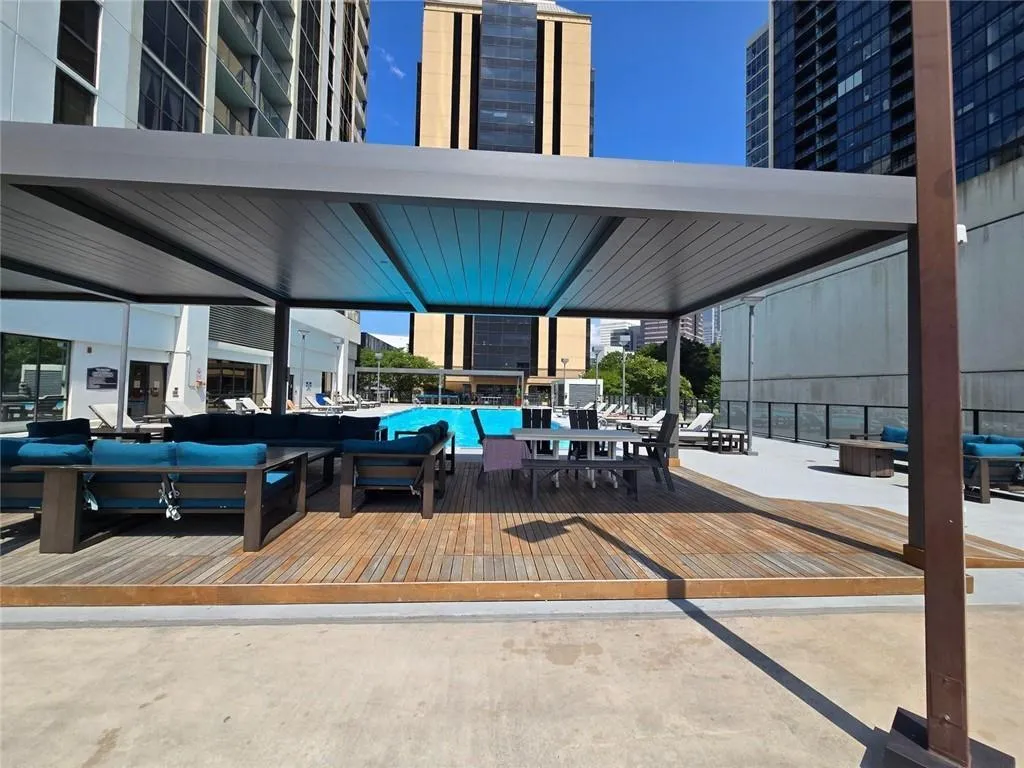 Rooftop Pool & Lounge Area