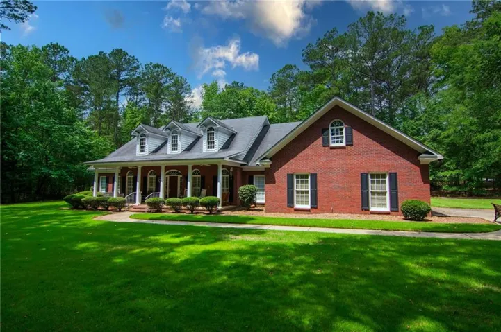 890 Piedmont Lake Drive, Hamilton, Georgia 31800