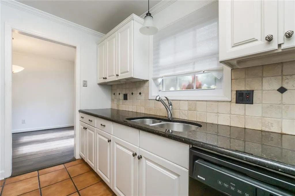 6407 Park Avenue Unit G4, Sandy Springs, Georgia 30342, 2 Bedrooms Bedrooms, ,1 BathroomBathrooms,Residential,Sold,6407 Park Avenue Unit G4,6590929