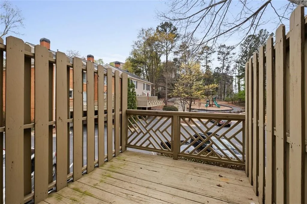 73 Mount Vernon Circle, Sandy Springs, Georgia 30338, 3 Bedrooms Bedrooms, ,2 BathroomsBathrooms,Residential,Sold,73 Mount Vernon Circle,7192972