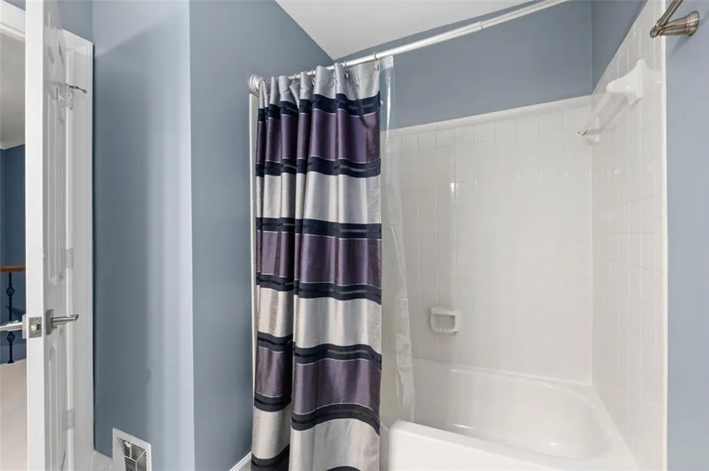 73 Mount Vernon Circle, Sandy Springs, Georgia 30338, 3 Bedrooms Bedrooms, ,2 BathroomsBathrooms,Residential,Sold,73 Mount Vernon Circle,7192972