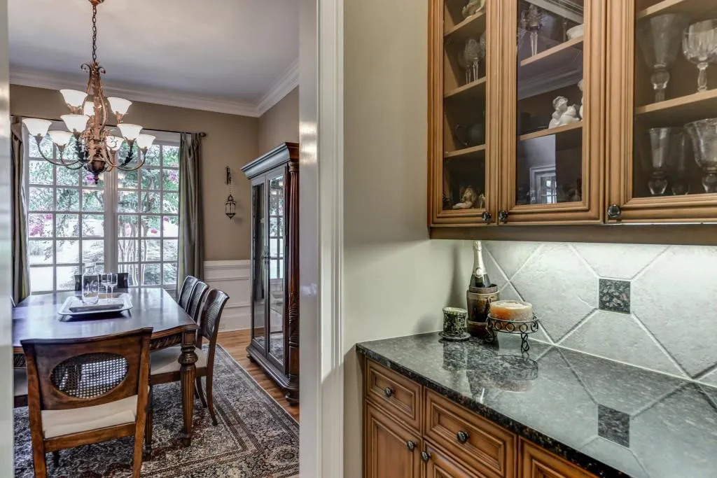 245 Lake Summit View, Atlanta, Georgia 30342, 5 Bedrooms Bedrooms, ,4 BathroomsBathrooms,Residential,Sold,245 Lake Summit View,5718877